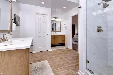 Bath - 13 Fox Gate Way, Hampton, VA 23664 photo 3 of 4