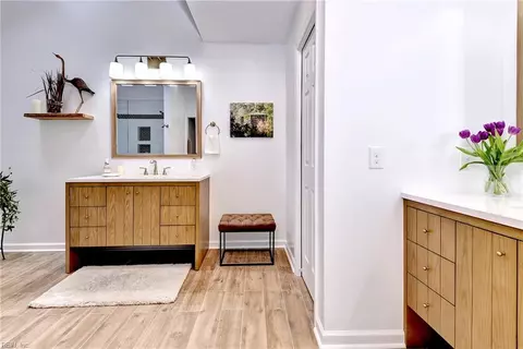 Bath - 13 Fox Gate Way, Hampton, VA 23664 photo 2 of 4