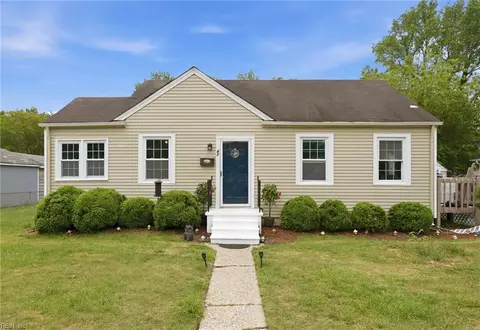 42 Davis Ave, Newport News, VA 23601