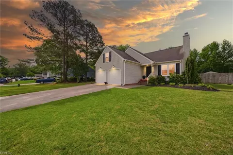 625 Marston Dr, Chesapeake, VA 23322