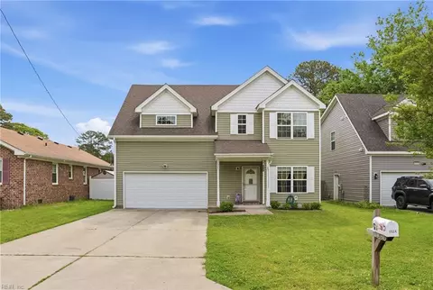 1302 Hawthorne Dr #A, Chesapeake, VA 23325