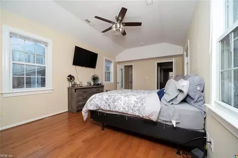 Bedroom - 231 Chapel St, Hampton, VA 23669 photo 2 of 6