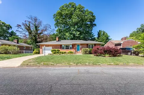 113 Adams Dr, Newport News, VA 23601