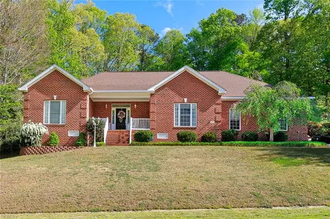 4904 Westmoreland Dr, Williamsburg, VA 23188