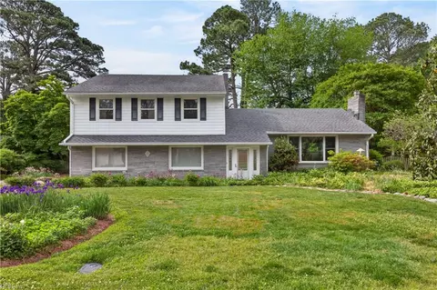 5204 Lake Cir, Portsmouth, VA 23703