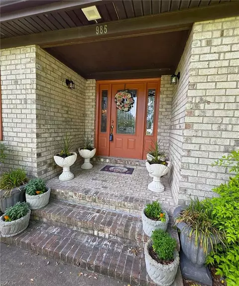 985 Old Cutler Rd, Virginia Beach, VA 23455