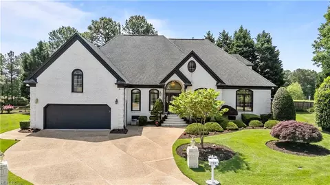 101 Barrington Ln, Yorktown, VA 23693