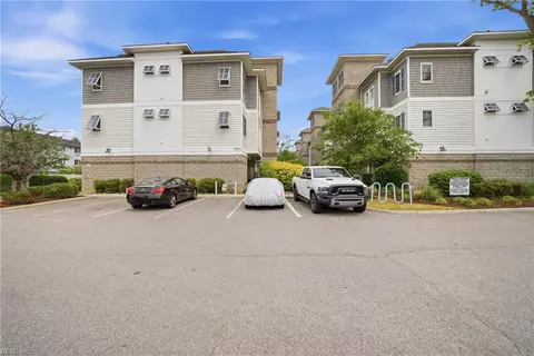 7922 Shore Dr #219, Norfolk, VA 23518