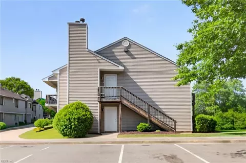 220 Lantana Ln #A, Hampton, VA 23669