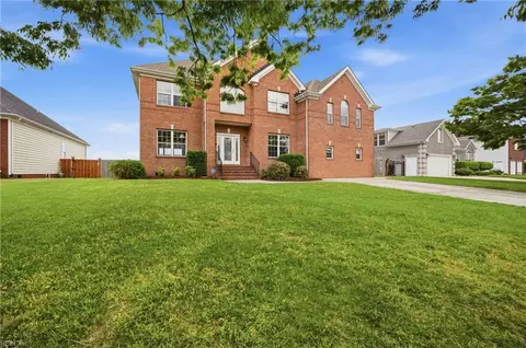 2041 Bierce Dr, Virginia Beach, VA 23454