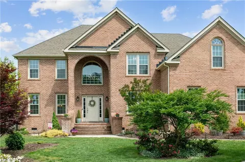 800 Wakedale Arch Arch, Chesapeake, VA 23322