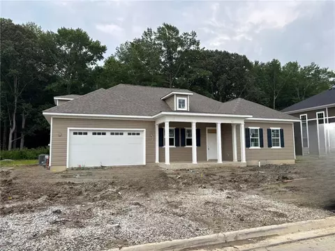 713 Crestfield Dr, Chesapeake, VA 23320