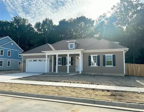 713 Crestfield Dr, Chesapeake, VA 23320