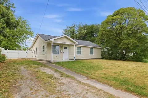 204 Velva Dr, Chesapeake, VA 23325