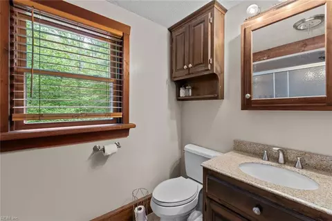 Bath - 11202 Cabins End Ln, Gloucester, VA 23061 photo 1 of 3