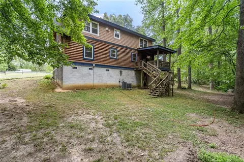 Exterior - 11202 Cabins End Ln, Gloucester, VA 23061 photo 9 of 11