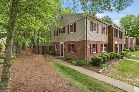 1513 Heritage Hill Dr, Henrico County, VA 23238