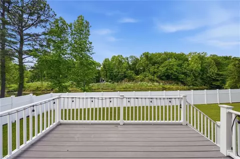 Exterior - 148 Sinclair Ln, Chesapeake, VA 23322 photo 6 of 9