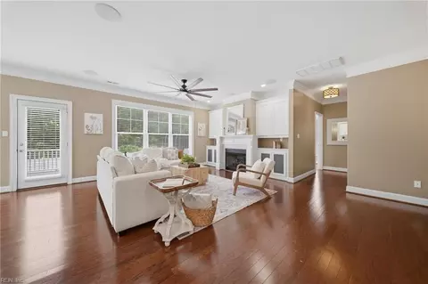 Living - 148 Sinclair Ln, Chesapeake, VA 23322 photo 1 of 1