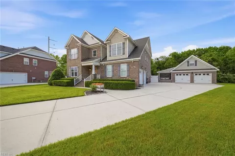 Exterior - 148 Sinclair Ln, Chesapeake, VA 23322 photo 2 of 9