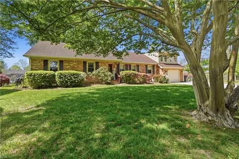 Exterior - 305 Plummer Dr, Chesapeake, VA 23323 photo 4 of 14