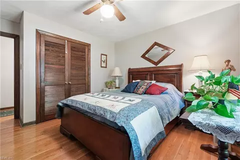 Bedroom - 305 Plummer Dr, Chesapeake, VA 23323 photo 2 of 6
