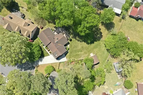 View/Area - 305 Plummer Dr, Chesapeake, VA 23323 photo 3 of 5