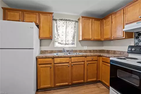 716 31st St, Newport News, VA 23607