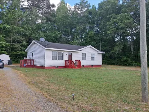 6805 Quaker Dr, Suffolk, VA 23437
