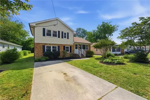 Exterior - 1107 Easterly Ave, Hampton, VA 23669 photo 2 of 6