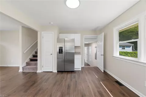 Entry Way - 1107 Easterly Ave, Hampton, VA 23669 photo 1 of 1