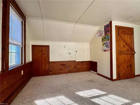 Bedroom - 19 Bonita Dr, Hampton, VA 23664 photo 1 of 4