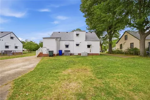 Exterior - 2422 Bruce St, Norfolk, VA 23513 photo 3 of 8