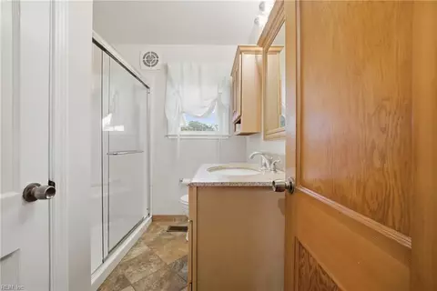Bath - 2422 Bruce St, Norfolk, VA 23513 photo 1 of 5