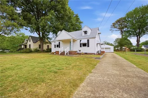 Exterior - 2422 Bruce St, Norfolk, VA 23513 photo 5 of 8