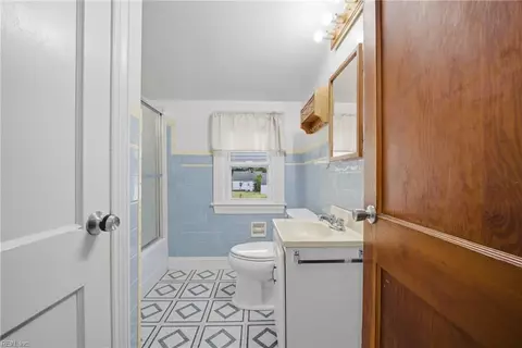 Bath - 2422 Bruce St, Norfolk, VA 23513 photo 5 of 5