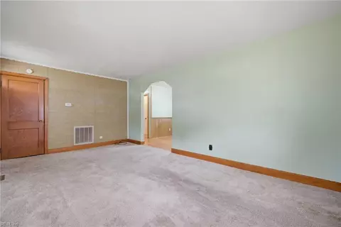 Living - 2422 Bruce St, Norfolk, VA 23513 photo 3 of 4