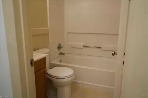 Bath - 726 Hosier Rd, Suffolk, VA 23434 photo 1 of 3
