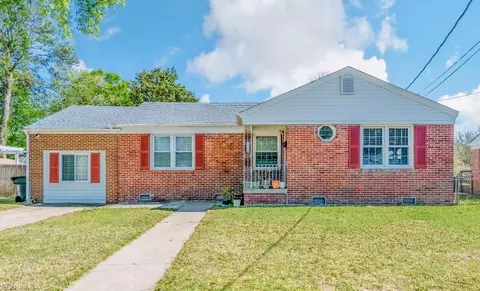 Exterior - 24 Saint Albans Dr, Hampton, VA 23669 photo 1 of 4