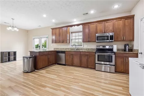 Kitchen - 208 Dooley St, Hampton, VA 23669 photo 1 of 2