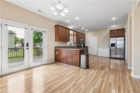Other - 208 Dooley St, Hampton, VA 23669 photo 4 of 5