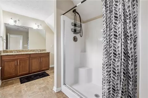 Entry Way - 208 Dooley St, Hampton, VA 23669 photo 7 of 7