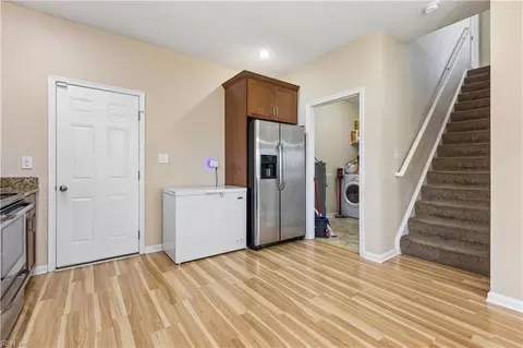 Entry Way - 208 Dooley St, Hampton, VA 23669 photo 4 of 7