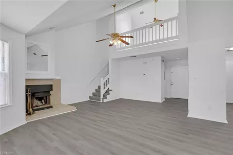 517 Mary Roberts Ln, Newport News, VA 23608