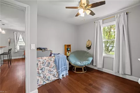 Entry Way - 57 Phelps Cir, Hampton, VA 23663 photo 2 of 2