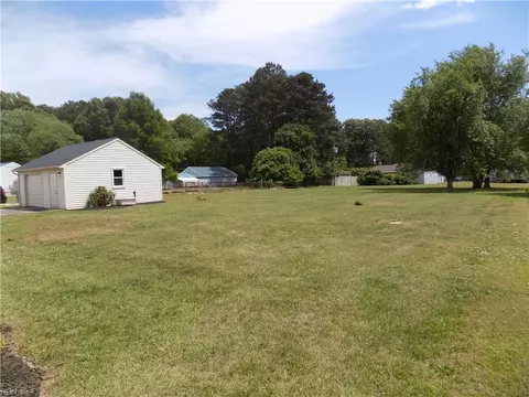 Exterior - 6 Peterson Ave, Smithfield, VA 23430 photo 8 of 8