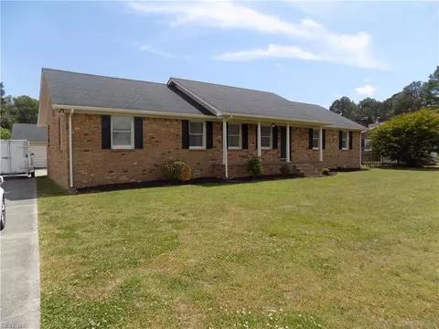 Exterior - 6 Peterson Ave, Smithfield, VA 23430 photo 2 of 8