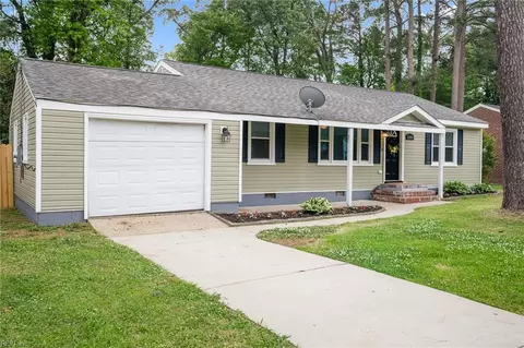 2205 Wildwood Rd, Chesapeake, VA 23323