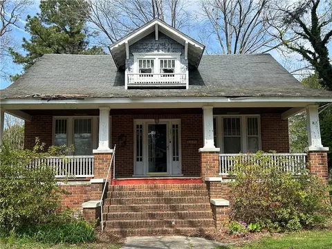 35 Kerr St, Onancock, VA 23417