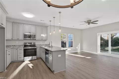 2519 Markham St, Portsmouth, VA 23707